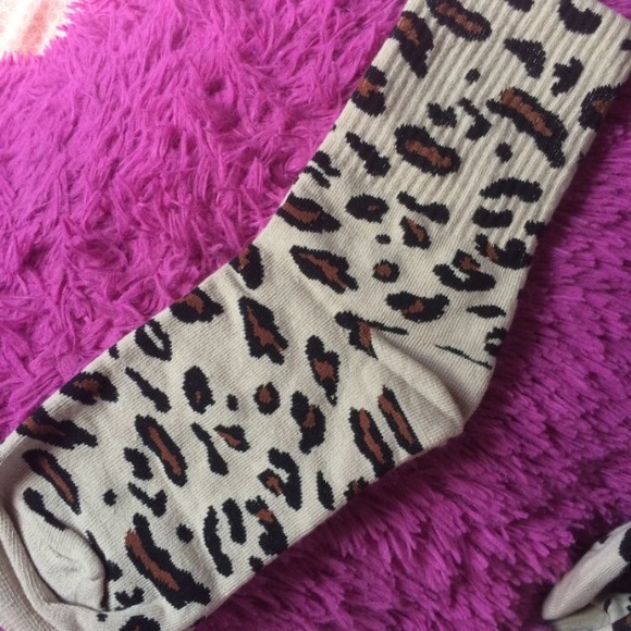 ❌SOLD❌Beige Leopard Socks - Picture 3 of 3
